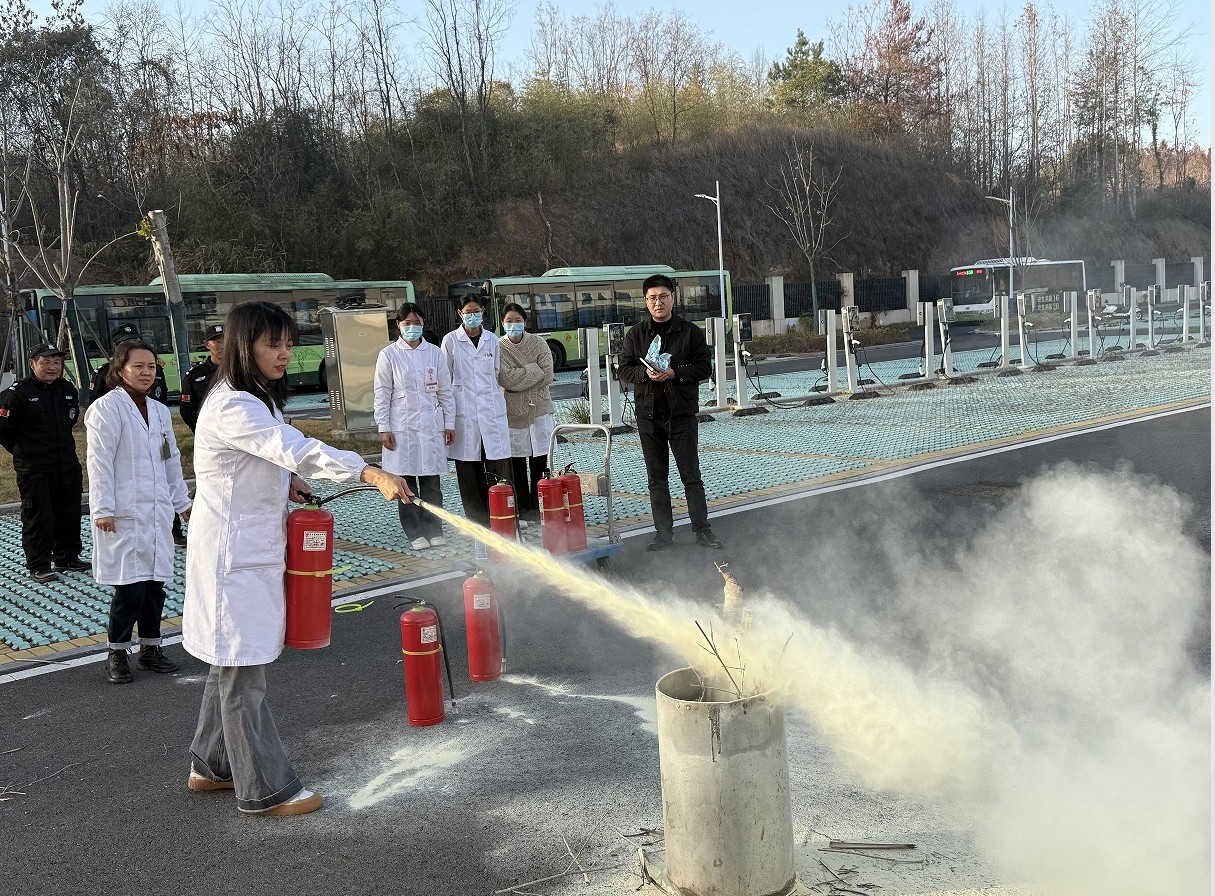 1764658868261682.jpg 1764658868261682.jpg