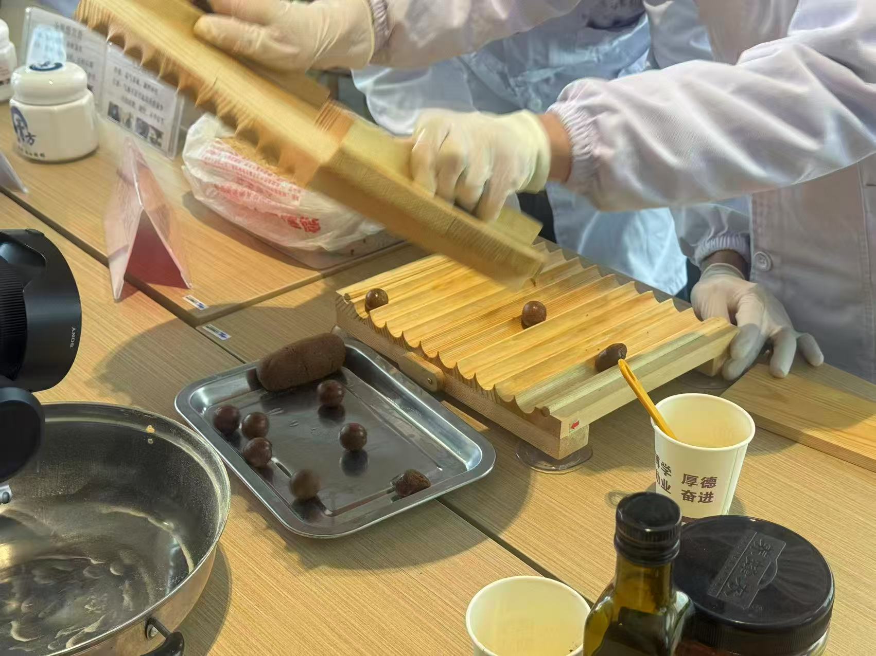 1765154554381368.jpg 1765154554381368.jpg